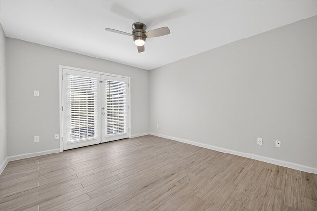 Building Photo - 1311 Antoine Dr