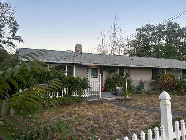 Building Photo - 6611 52nd Ave W