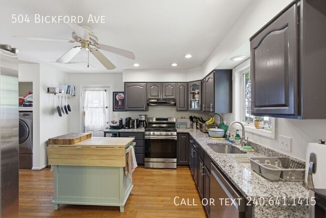 Building Photo - 504 Bickford Ave