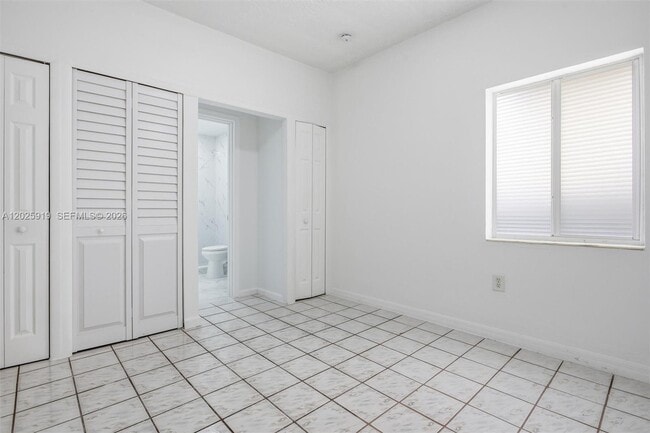 Building Photo - 1743 SW 17th St