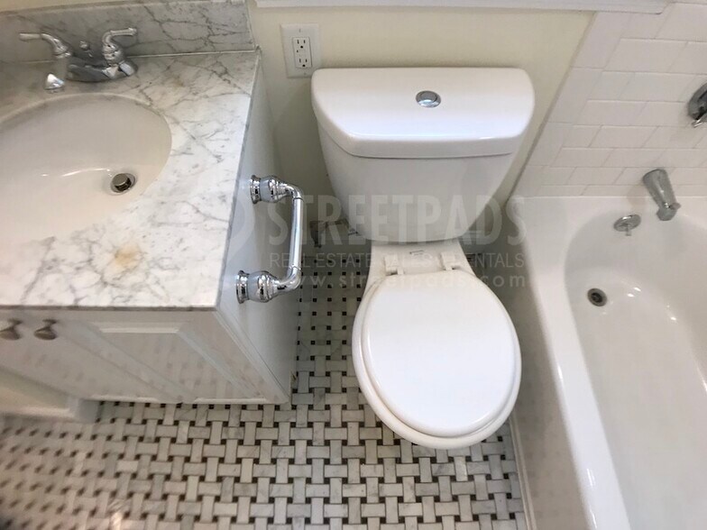 Building Photo - 3 Chauncy St