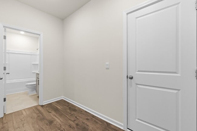 Building Photo - 2259 Horton Pk Dr