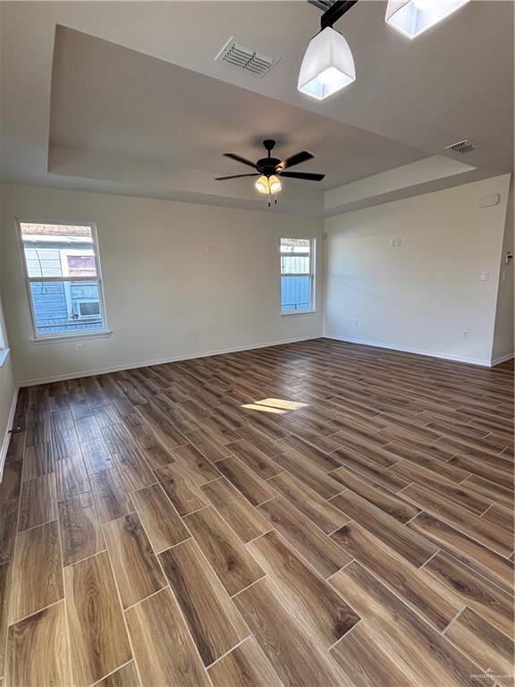 Building Photo - 11 E Llano Grande St