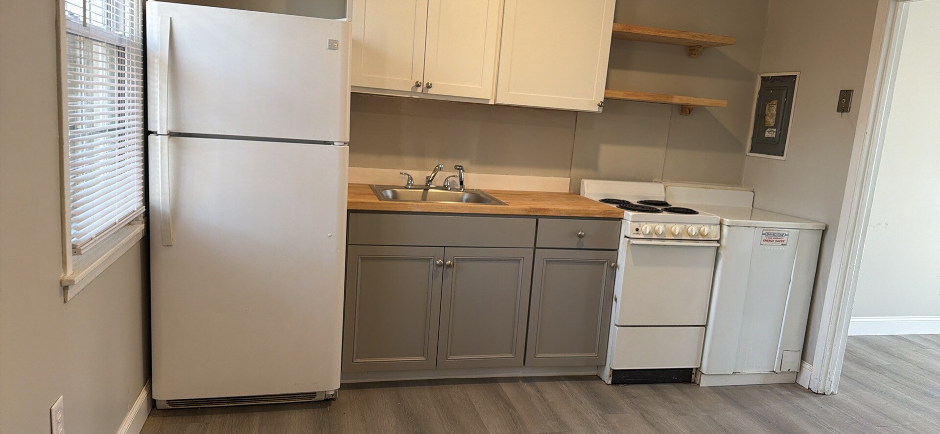 Building Photo - 522 Williams St