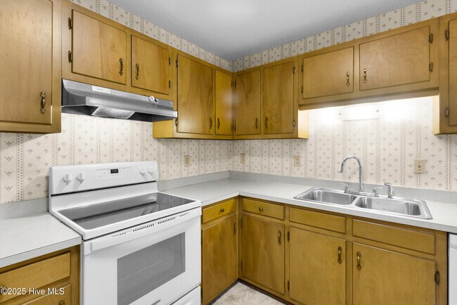 Building Photo - 209 McCoy Ave