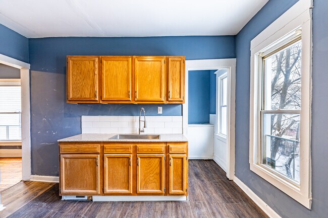 Building Photo - 292 Reynolds St