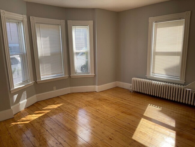 Building Photo - 77 Walden St