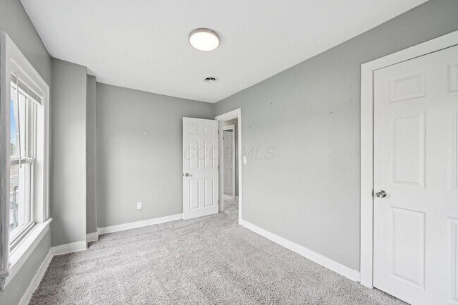 Building Photo - 1025 Howard St