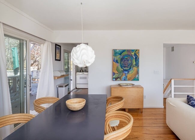 Building Photo - 20 Bay Inlet Rd