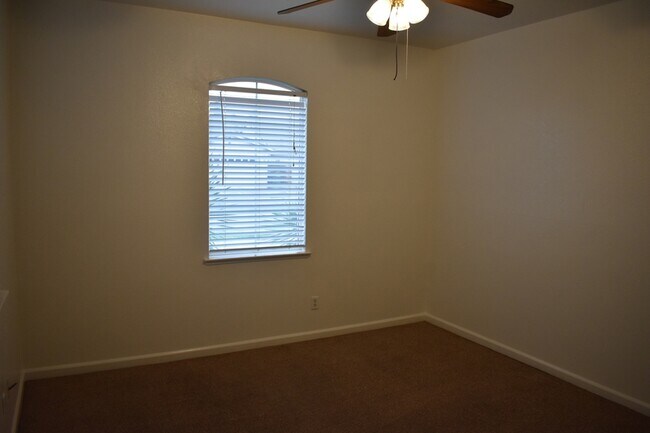 Building Photo - 1234 Catalina Dr