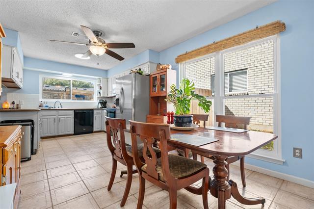 Building Photo - 7329 Southridge Trail