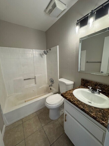 Building Photo - 5542 Orange Ave