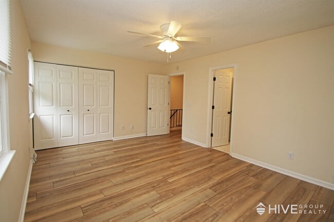 Building Photo - 412 Northfield Ct