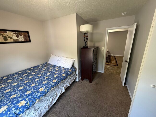 Building Photo - 205 Wheaton Ct