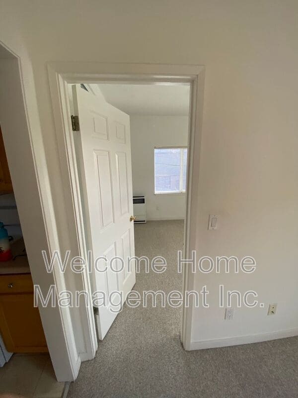 Building Photo - 1426 Henry St