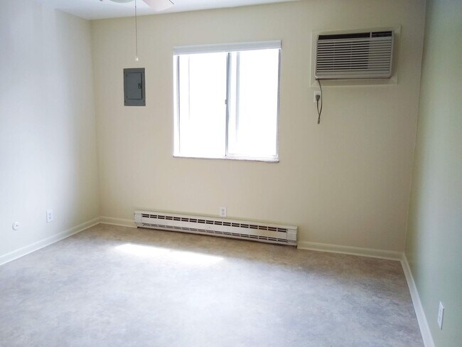 Building Photo - FAIRVIEW - AVAILABLE JULY 2024