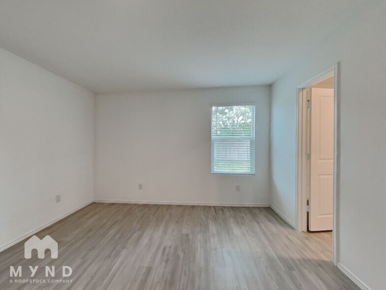 Building Photo - 9611 Littleton Grist