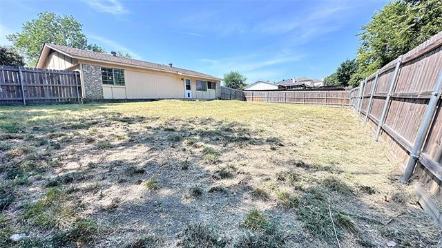 Building Photo - 1301 Quail Dr