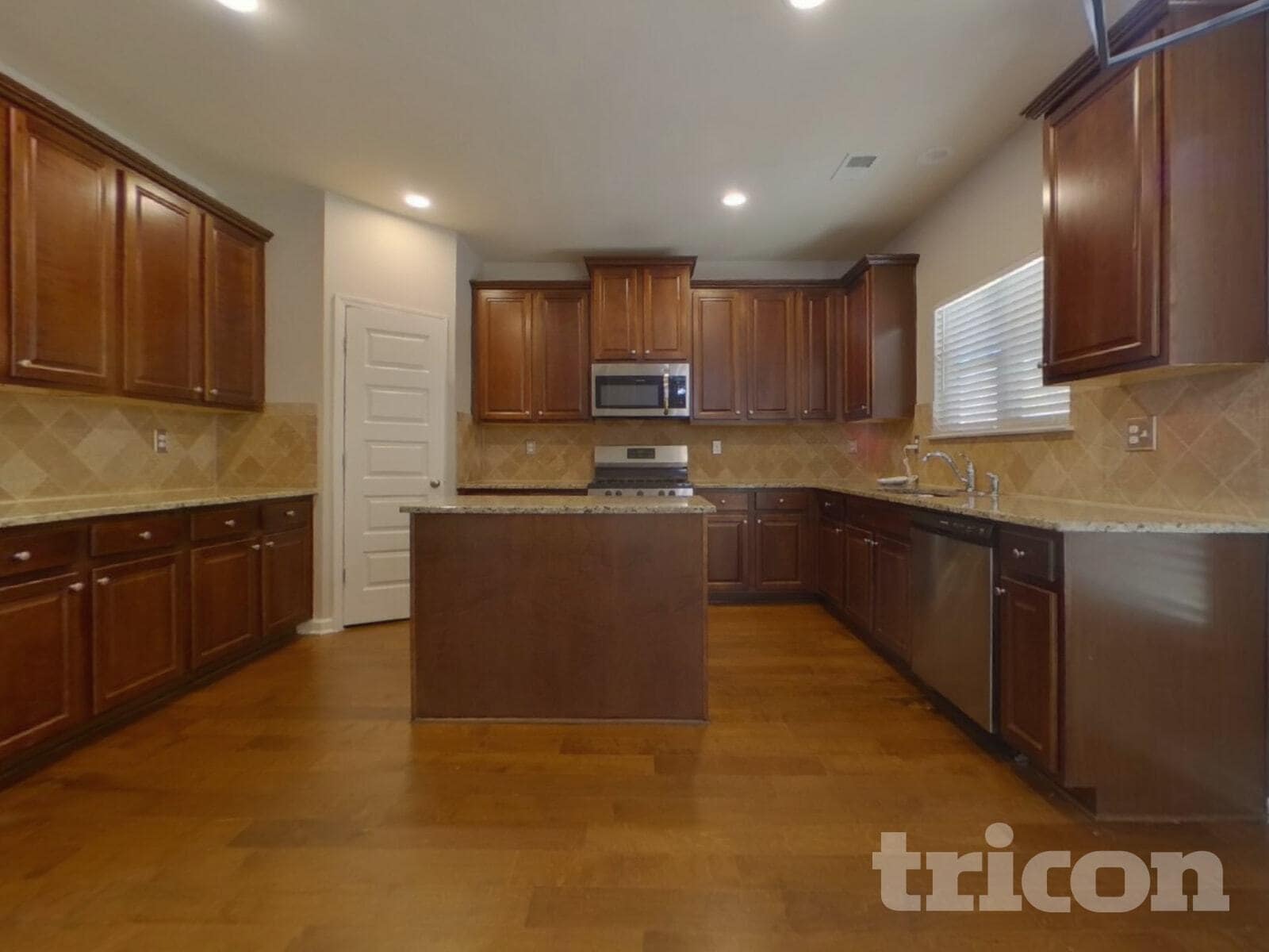 Building Photo - 3876 Okefenokee Rdg