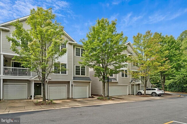 Building Photo - 12747 Fair Briar Ln