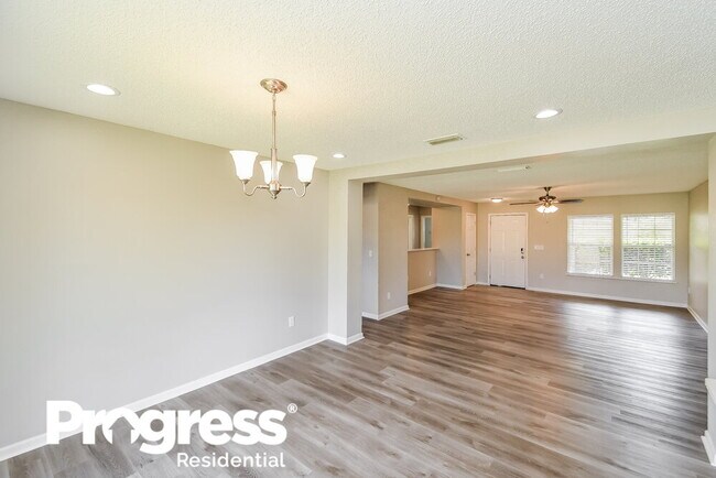 Building Photo - 7118 Newman Lake Ct