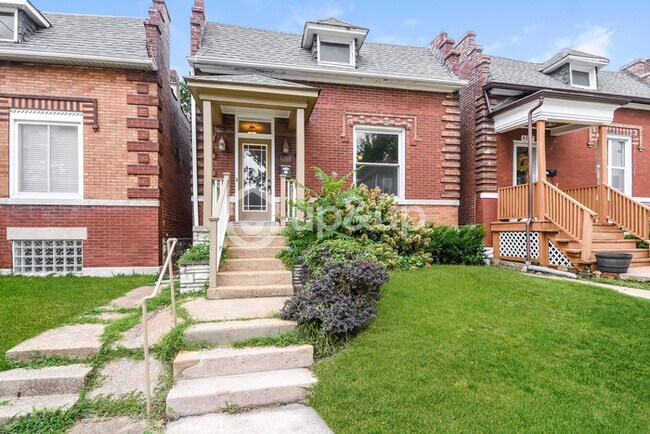Primary Photo - Fantastic 2bd/1ba home! Coming soon!