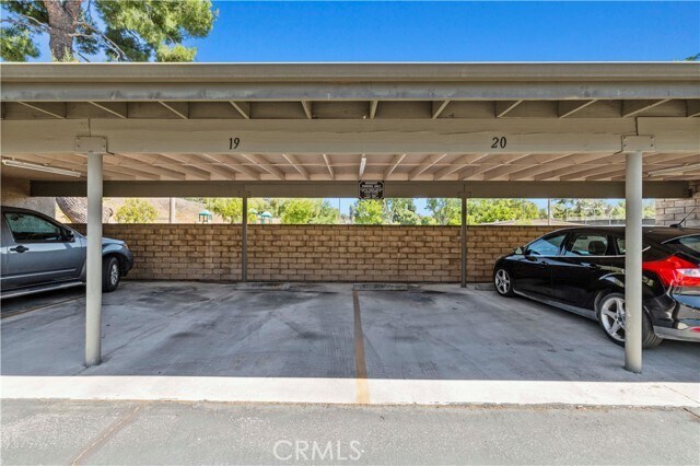 Building Photo - 24518 W Nicklaus Dr