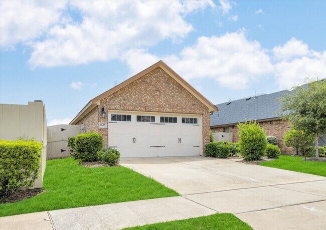 Building Photo - 1625 City Nights Wy