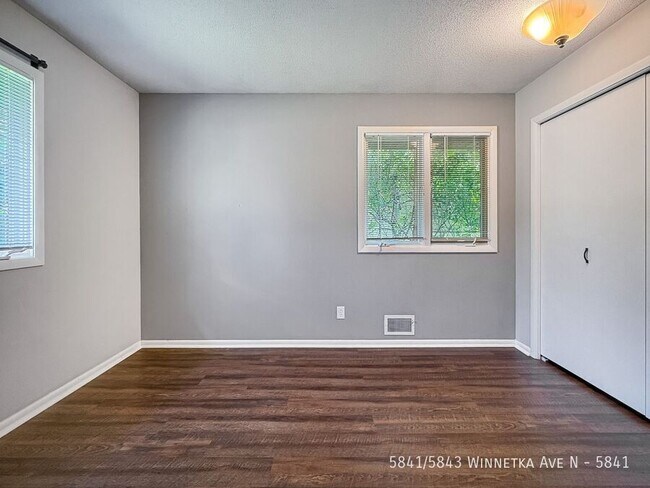 Building Photo - 5841/5843 Winnetka Ave N-5841