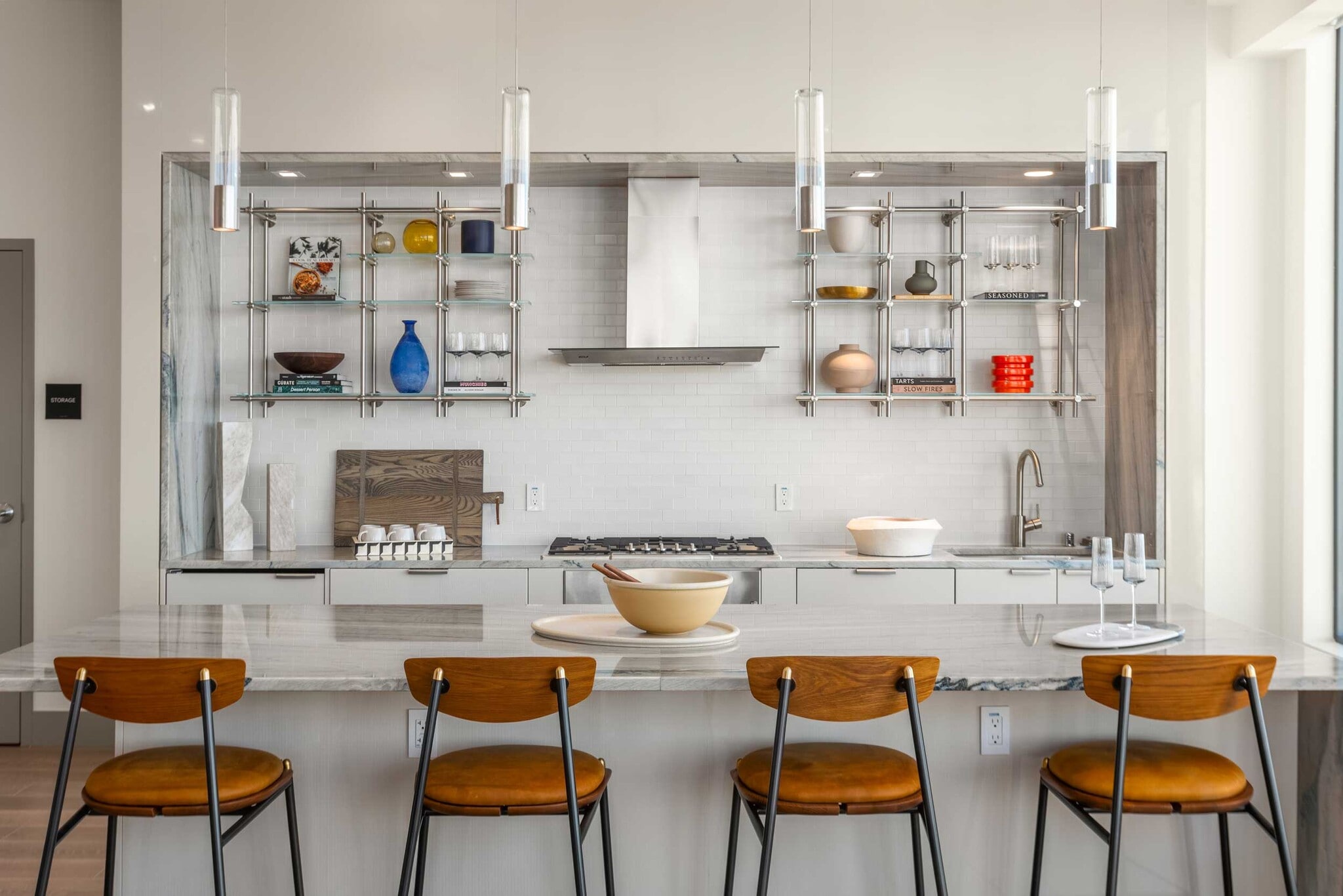 Building Photo - 2510 6th Ave