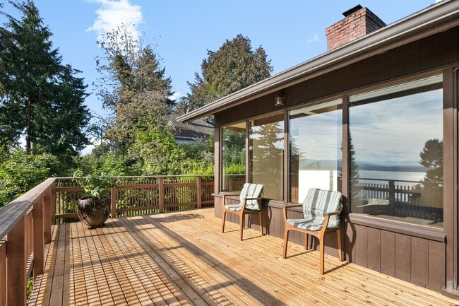 Building Photo - 4Bd/2.75Ba Seattle House