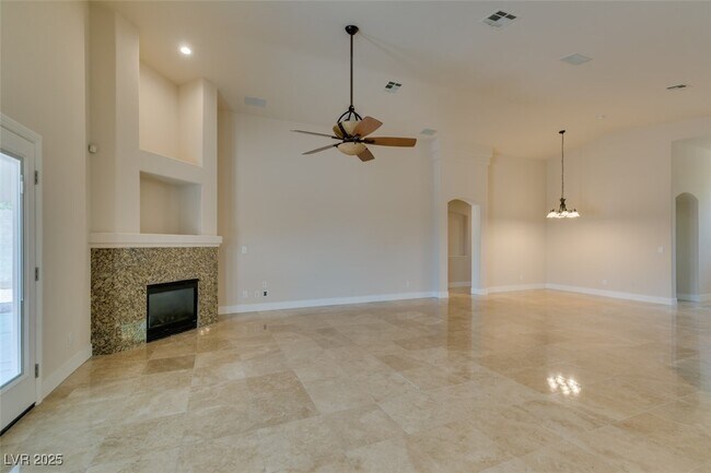Building Photo - 2180 Dogwood Ranch Ave