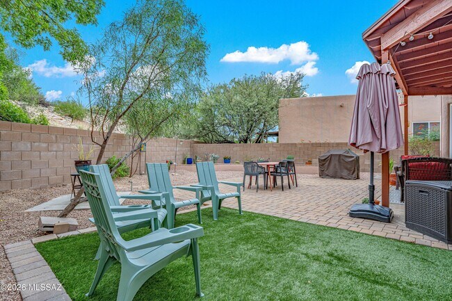 Building Photo - 6486 N Sun Bluff Dr