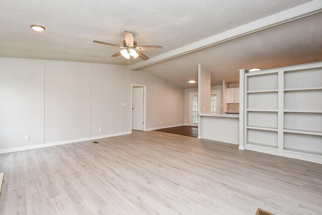 Building Photo - 12754 Roy Harris Loop