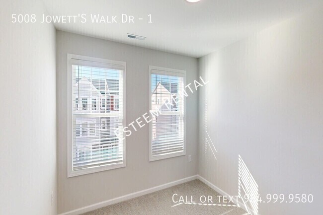 Building Photo - 5008 Jowett's Walk Dr