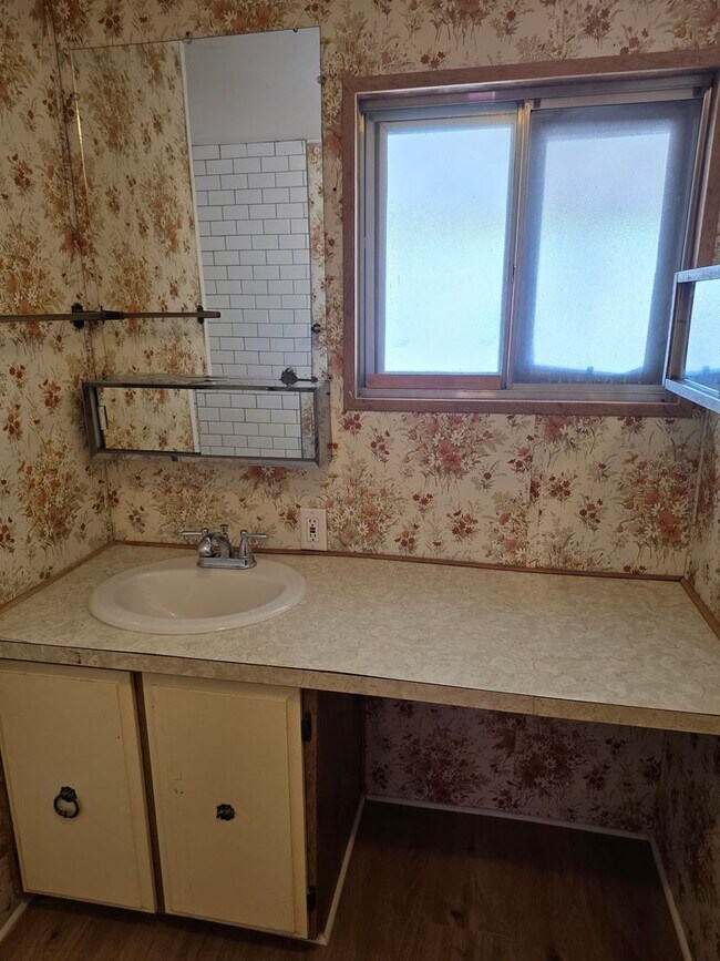 Building Photo - 2/bed 2/bath Single Wide Mobile located in...