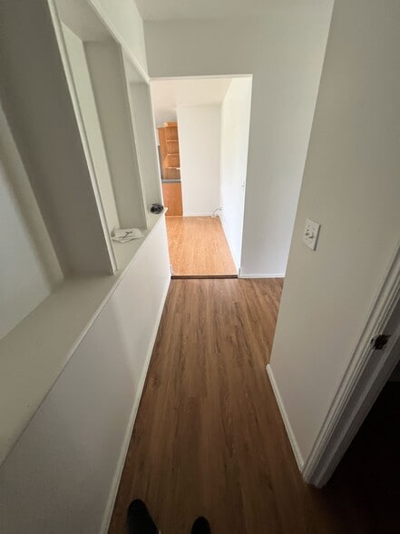 Building Photo - 1617 Somerset Shire Dr