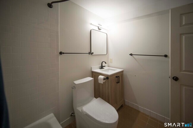 Building Photo - 440 Prospect St