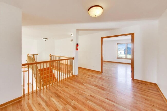 Building Photo - 2951 Old Glory Dr