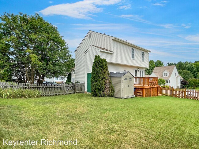 Building Photo - 3 br, 2.5 bath House - 400 Village Gate Dr