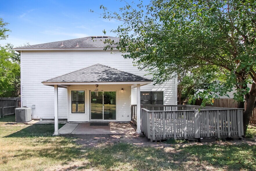 Building Photo - 1232 Dexford Dr