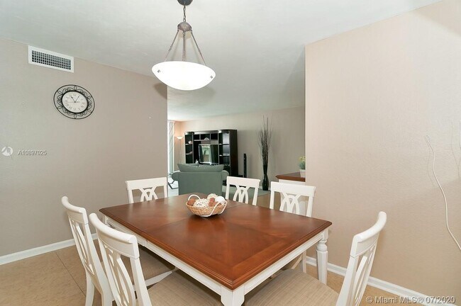 Building Photo - 3801 S Ocean Dr