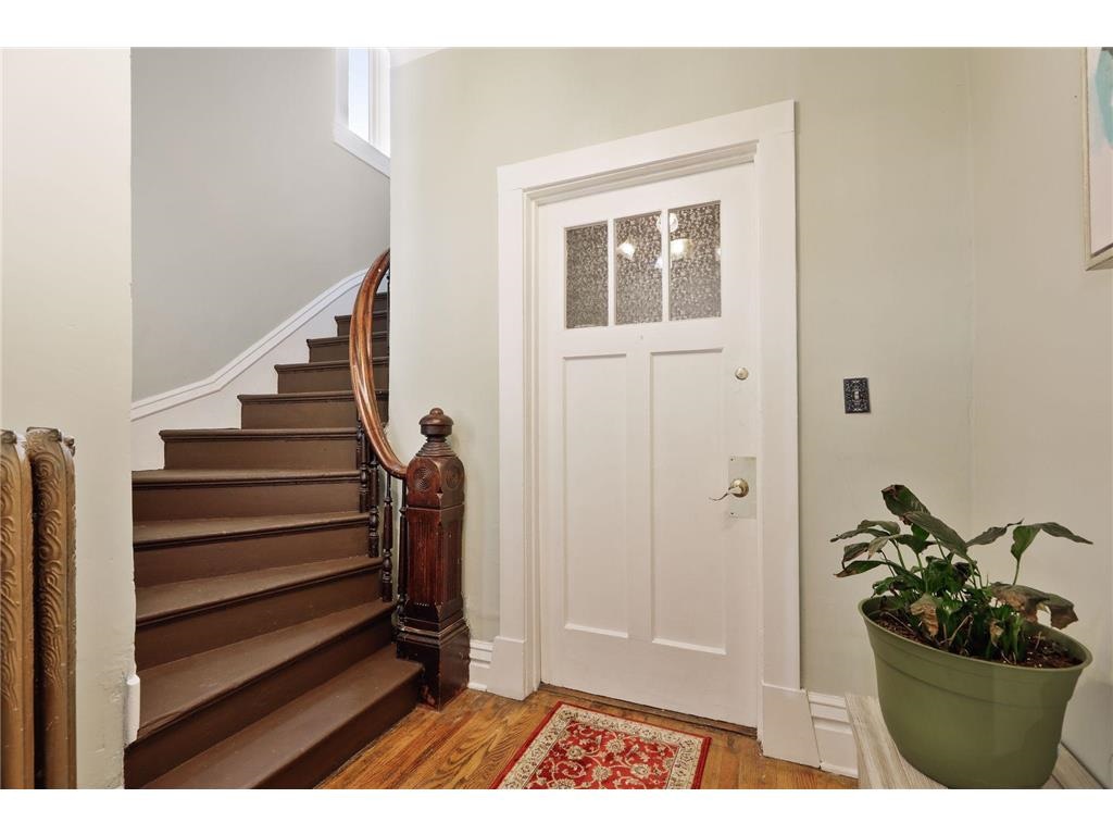 Front Entry - 403 Dewey St