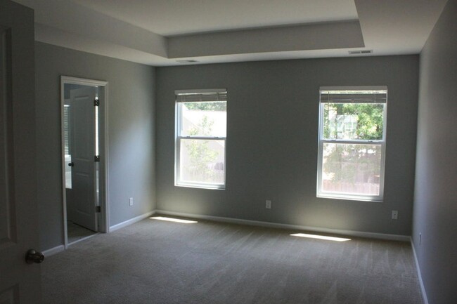 Building Photo - Summerville Rental