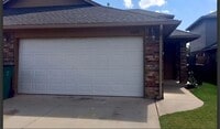 Building Photo - Wonderful Duplex in Yukon!