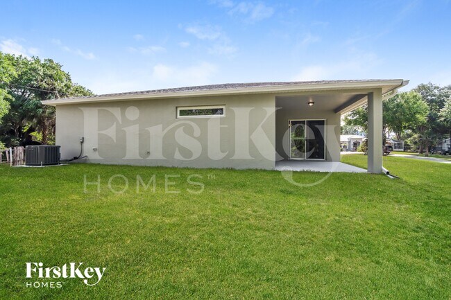 Building Photo - 1468 Rankin Ave SE