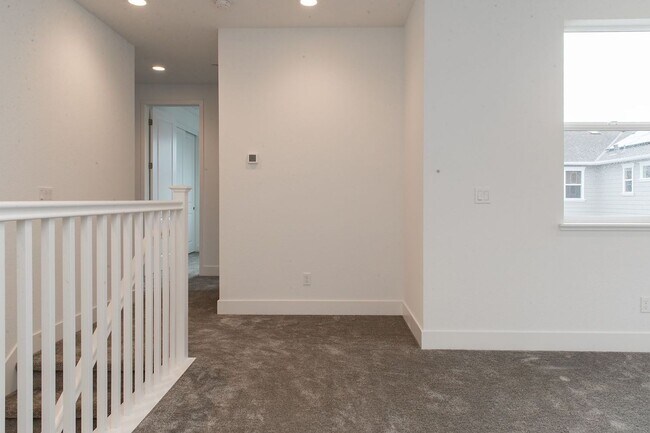 Building Photo - Home is occupied and not able to be shown ...