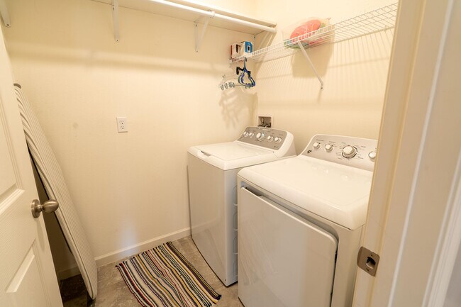 Building Photo - 1401 SE Portillo Rd