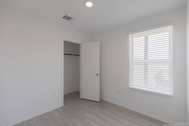 Building Photo - 8326 Piedra Medina