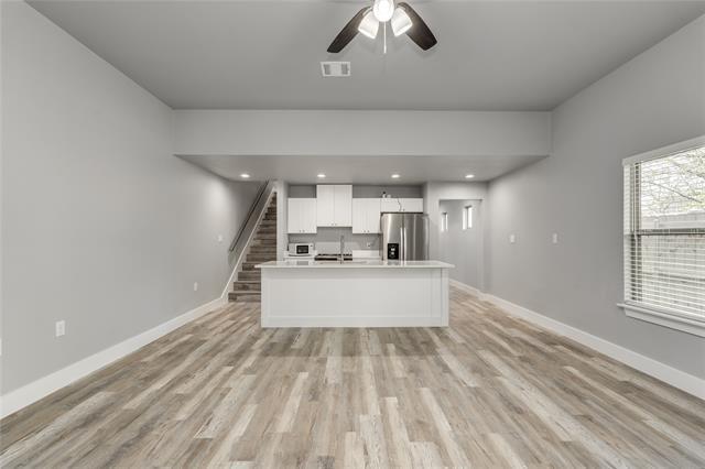 Building Photo - 401-403-403 W Elm St